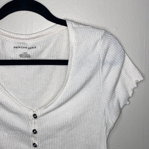 American Eagle Outfitters Tops - 🎈American Eagle white ruffled top!